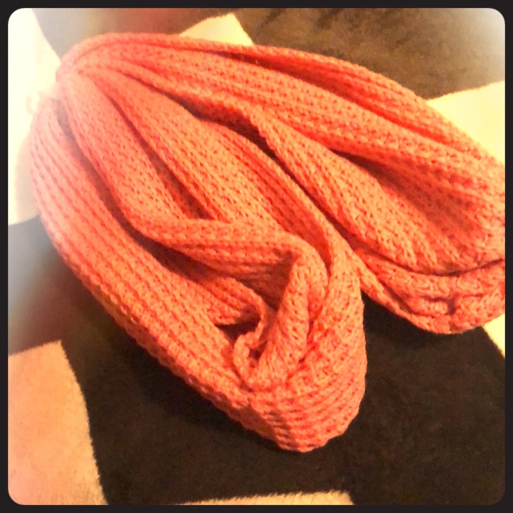 Looking for a scarf, here it is!